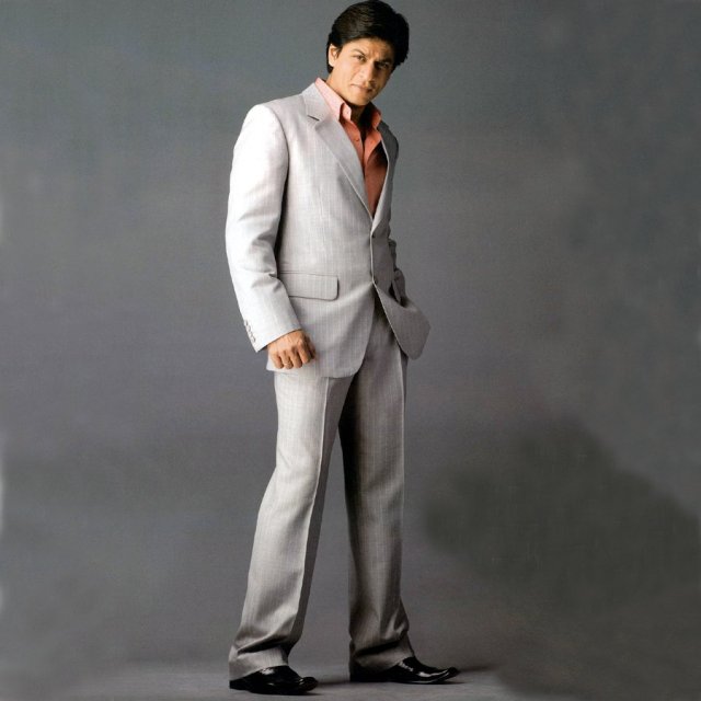 http://st.kinopoisk.ru/im/kadr/1/0/1/kinopoisk.ru-Shahrukh-Khan-1012553.jpg
