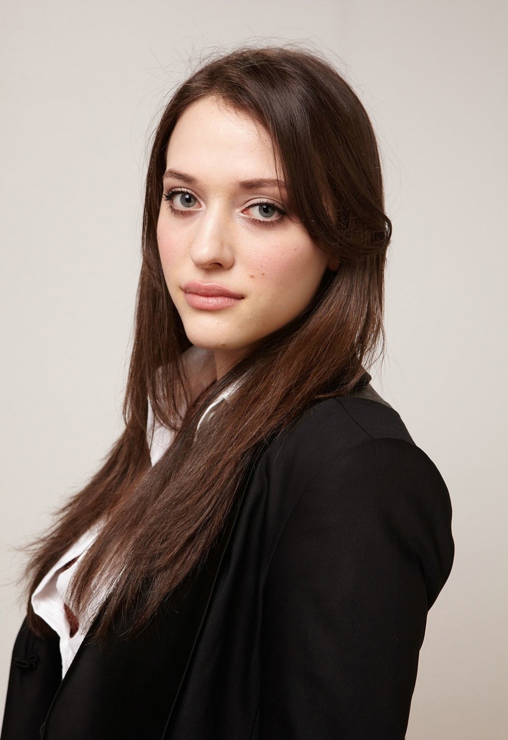 kinopoisk.ru-Kat-Dennings-1091304.jpg