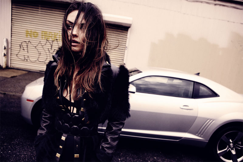 http://st.kinopoisk.ru/im/kadr/1/1/1/kinopoisk.ru-Mila-Kunis-1111683.jpg