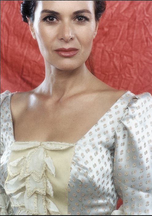 http://st.kinopoisk.ru/im/kadr/1/1/2/kinopoisk.ru-Hatice-Aslan-1125512.jpg