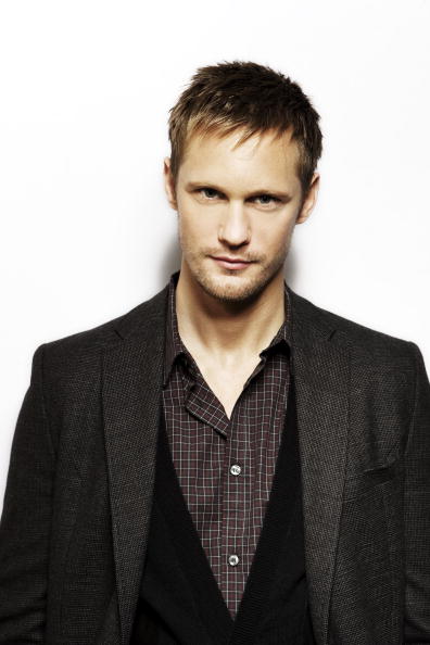 http://st.kinopoisk.ru/im/kadr/1/1/9/kinopoisk.ru-Alexander-Skarsg_26_23229_3Brd-1192133.jpg