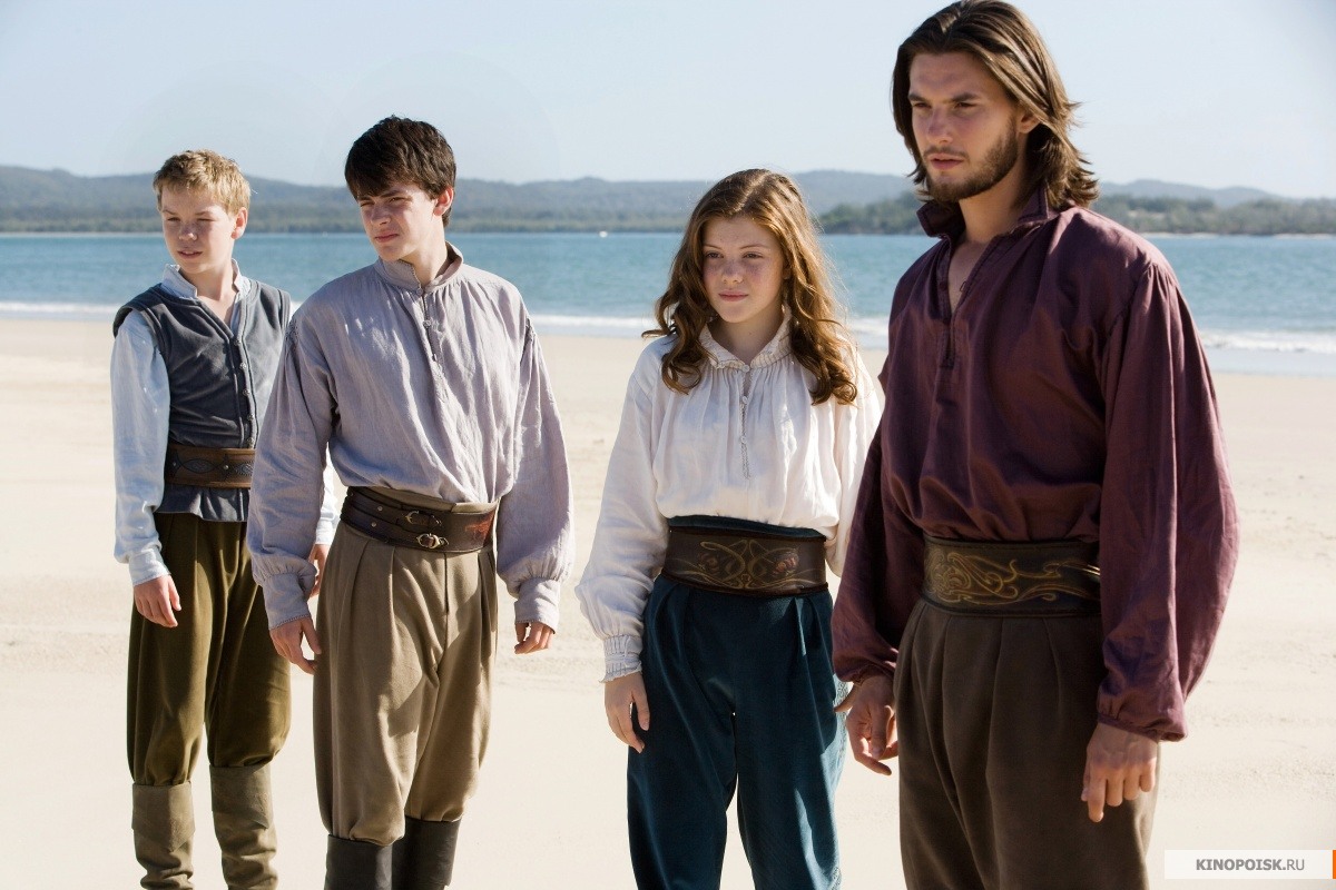 http://st.kinopoisk.ru/im/kadr/1/3/8/kinopoisk.ru-Chronicles-of-Narnia_3A-The-Voyage-of-the-Dawn-Treader_2C-The-1388036.jpg