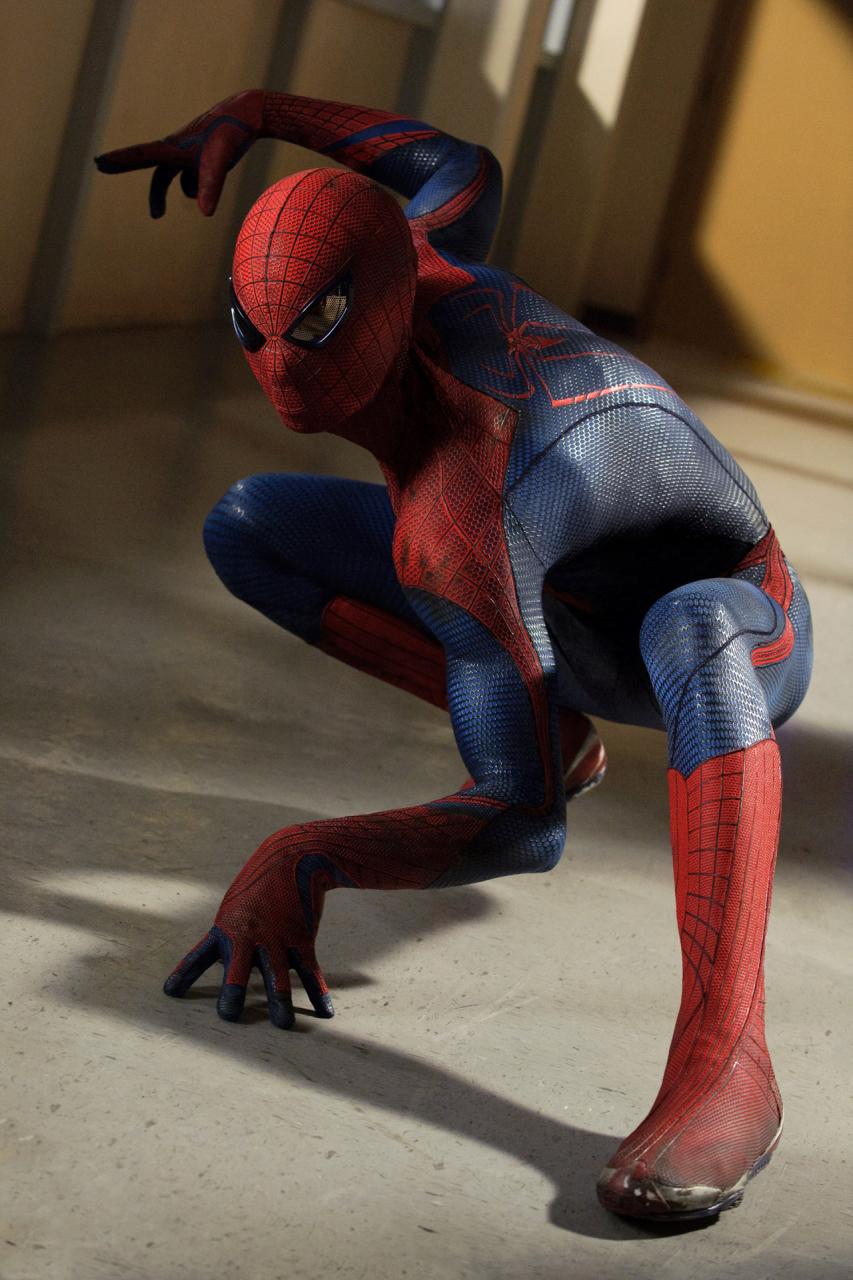 http://st.kinopoisk.ru/im/kadr/1/6/4/kinopoisk.ru-Amazing-Spider-Man_2C-The-1645581.jpg