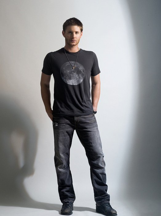 kinopoisk.ru-Jensen-Ackles-737989.jpg