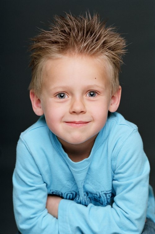 http://st.kinopoisk.ru/im/kadr/7/6/6/kinopoisk.ru-Jackson-Brundage-766107.jpg