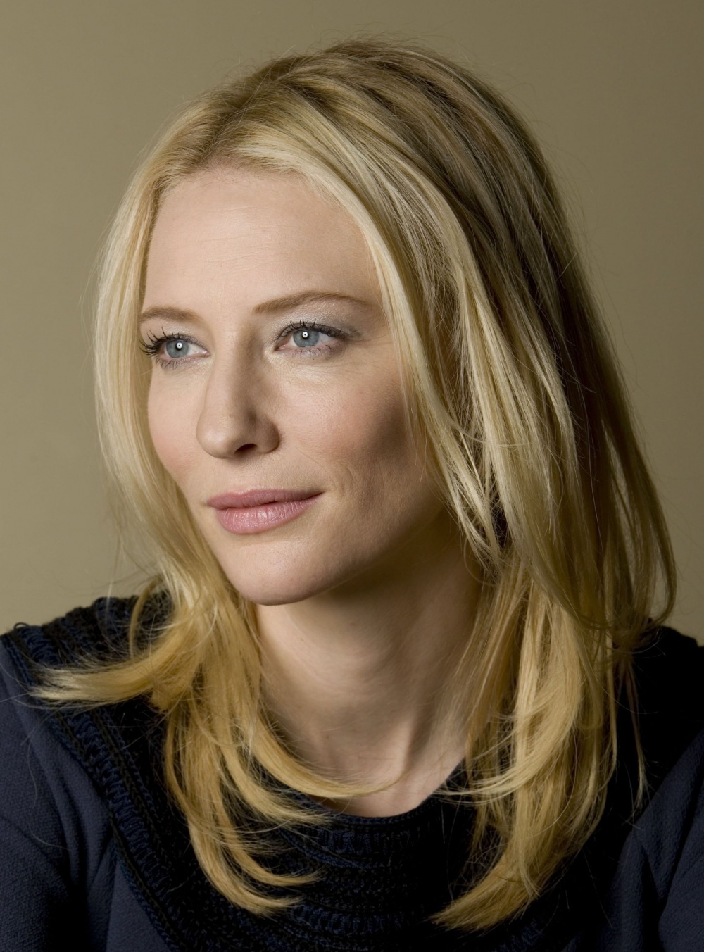 kinopoisk.ru-Cate-Blanchett-834366.jpg