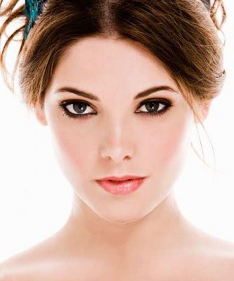 http://st.kinopoisk.ru/im/kadr/8/7/6/kinopoisk.ru-Ashley-Greene-876703.jpg