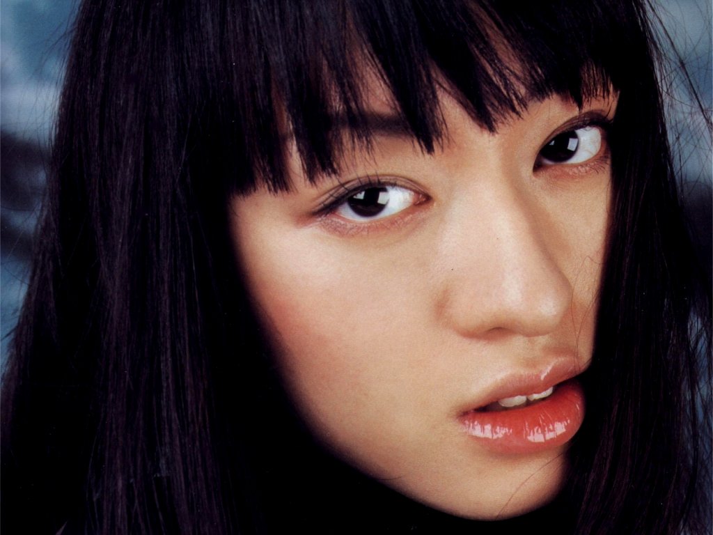 Deneuve Chiaki Kuriyama