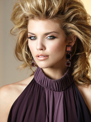 http://st.kinopoisk.ru/im/kadr/1/1/2/kinopoisk.ru-AnnaLynne-McCord-1124781.jpg