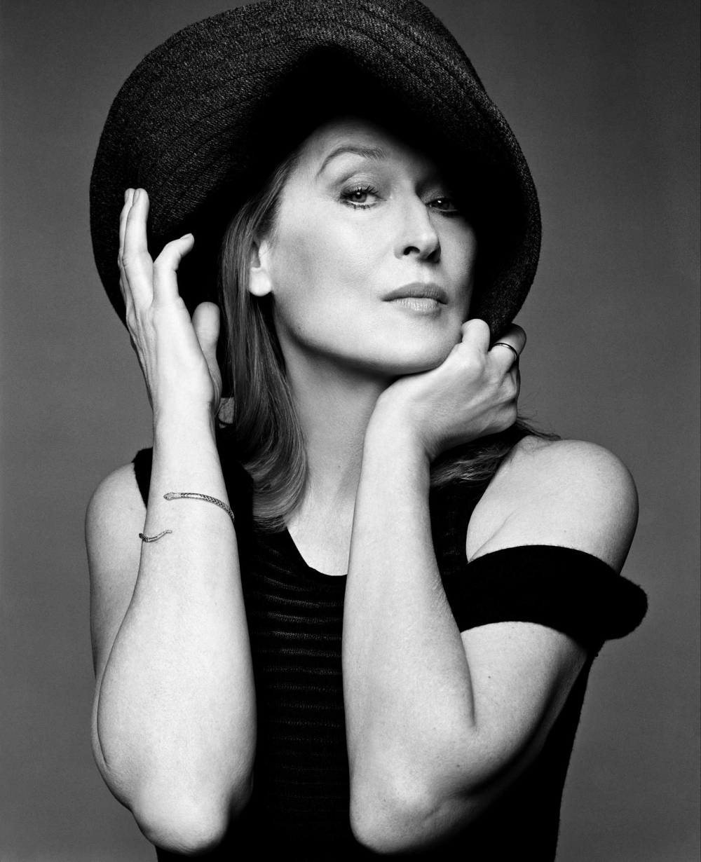 http://st.kinopoisk.ru/im/kadr/1/1/2/kinopoisk.ru-Meryl-Streep-1120501.jpg