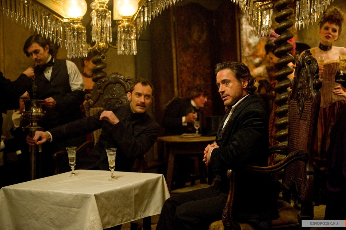 http://st.kinopoisk.ru/im/kadr/1/4/9/kinopoisk.ru-Sherlock-Holmes_3A-A-Game-of-Shadows-1499021.jpg